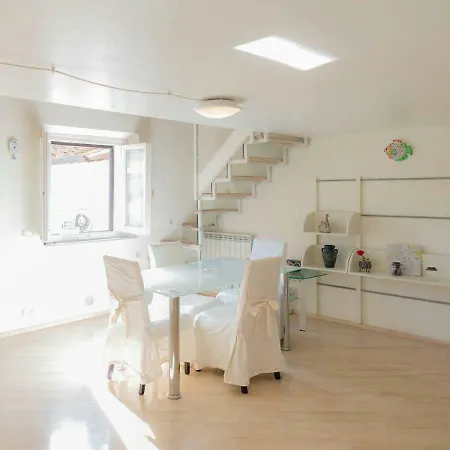 Apartment Indaco House *